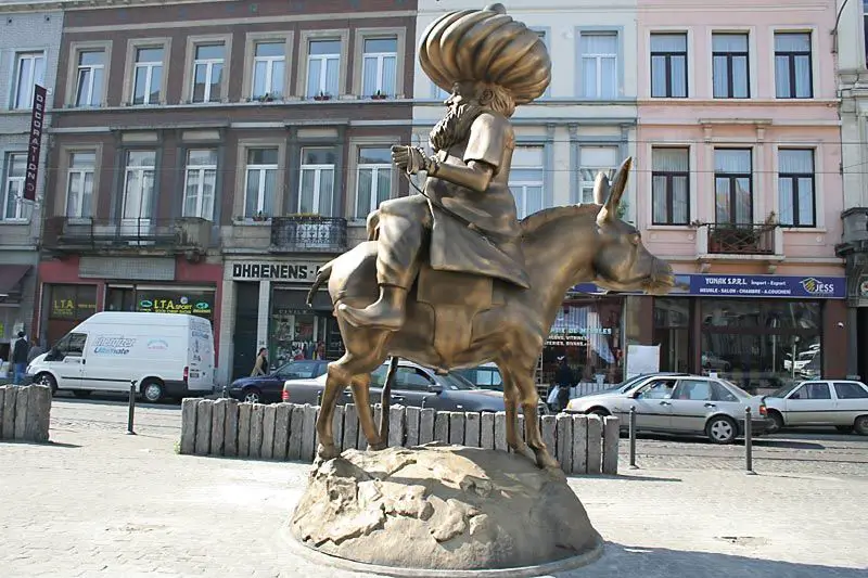 Statue von Nasreddin Hajjah (Juha) in Brüssel