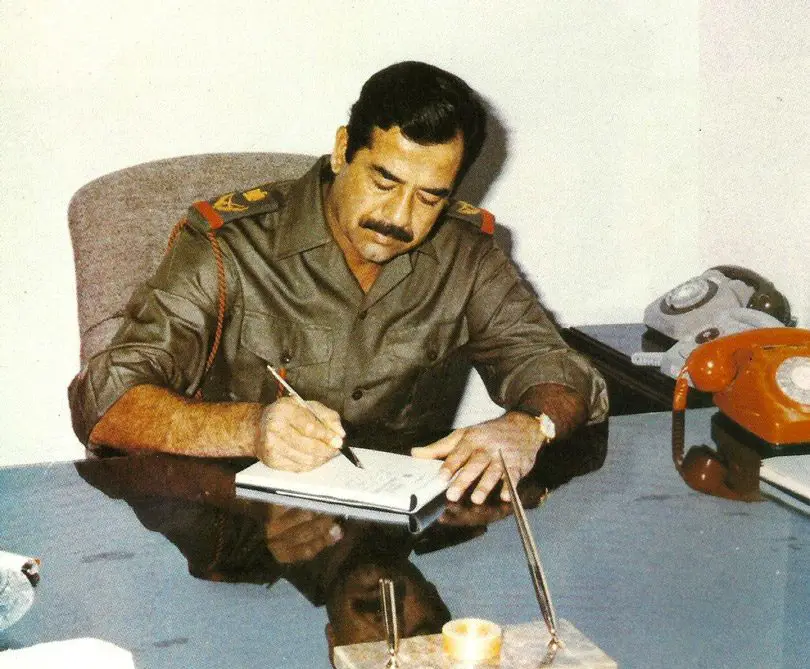 صدام حسين يكتب روايات