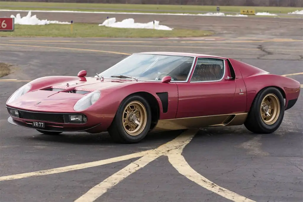 سيارة Lamborghini Miura SVJ